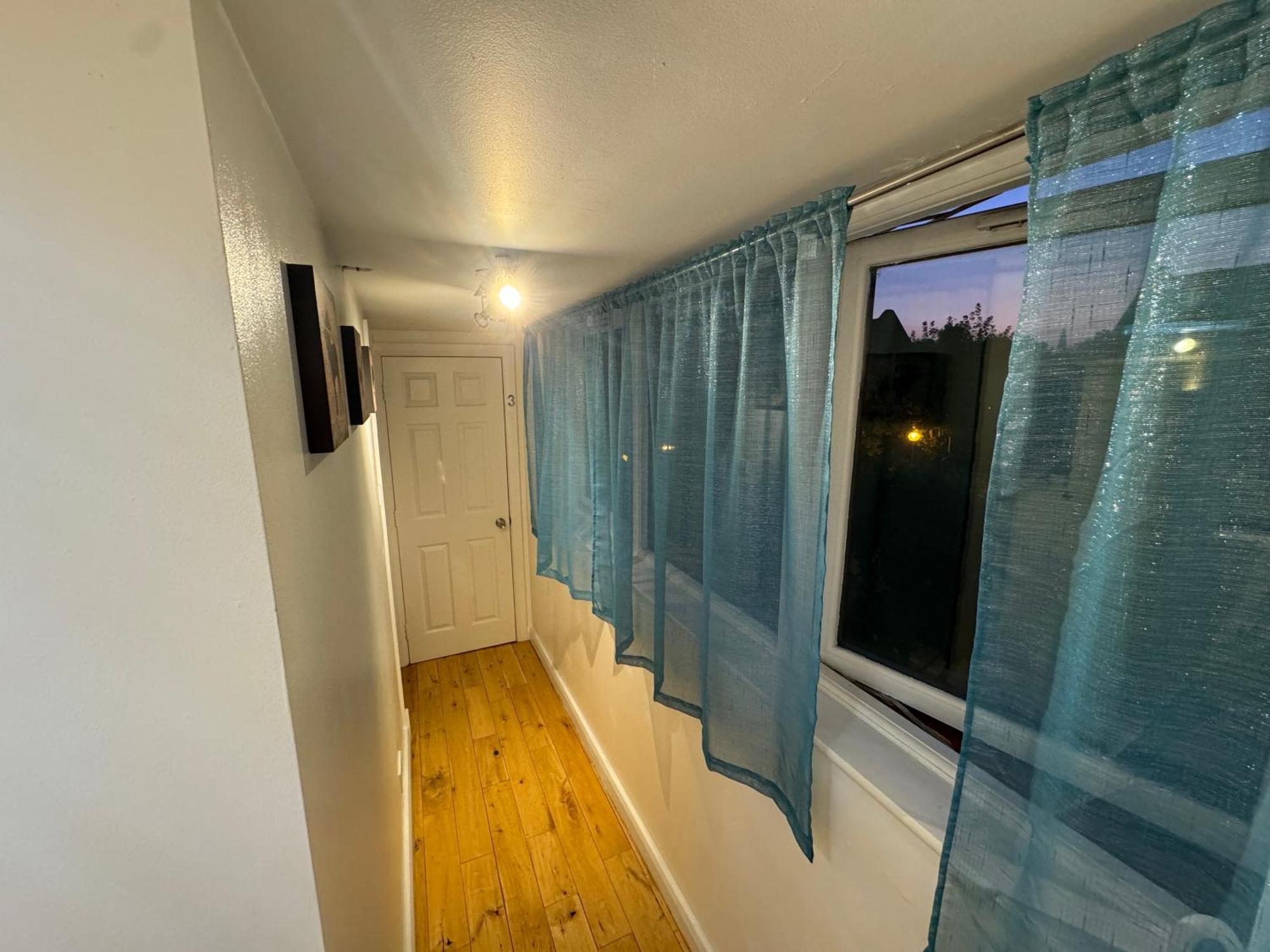 Cozy Rooms Near Central London Exterior photo