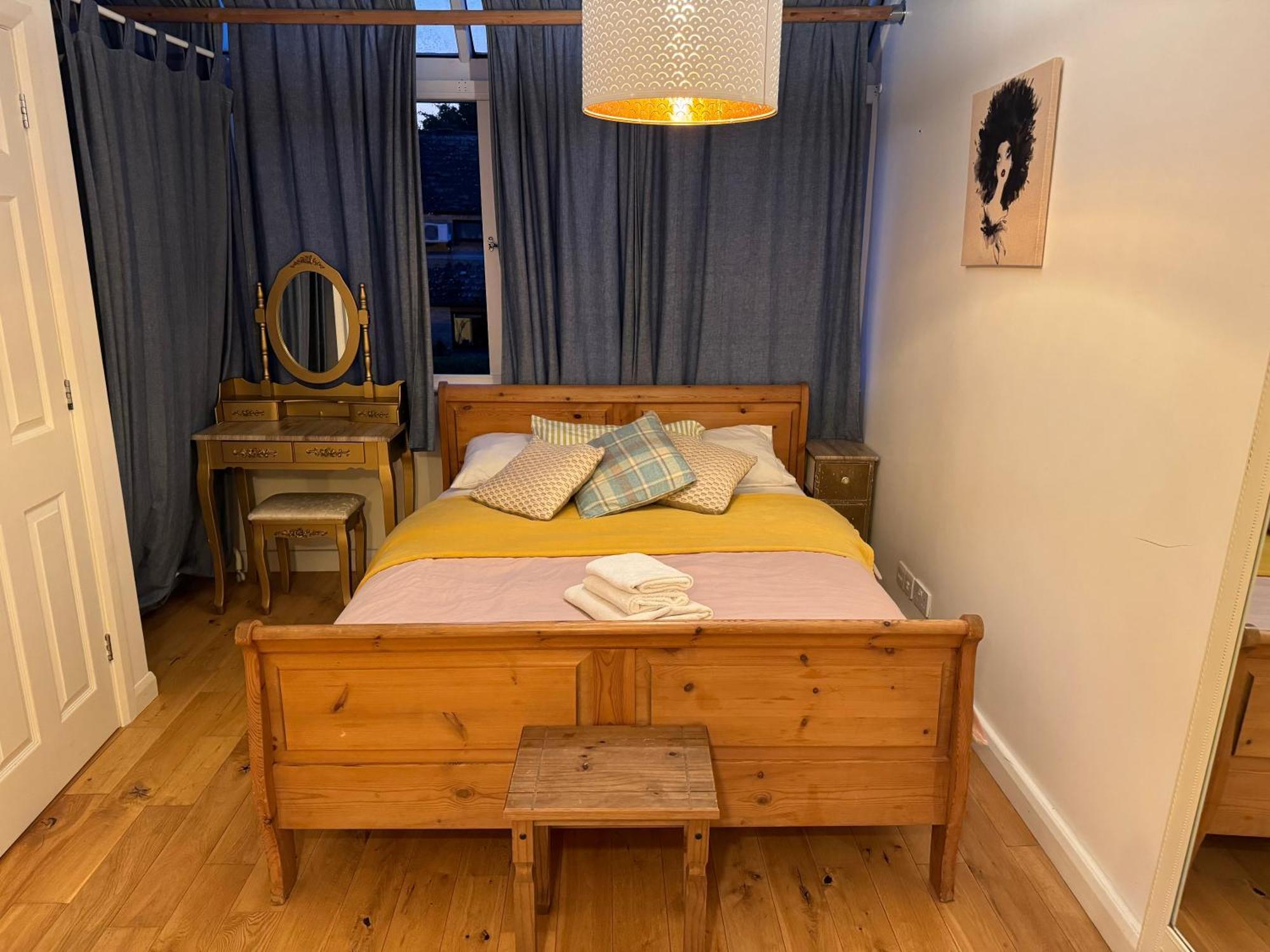 Cozy Rooms Near Central London Exterior photo
