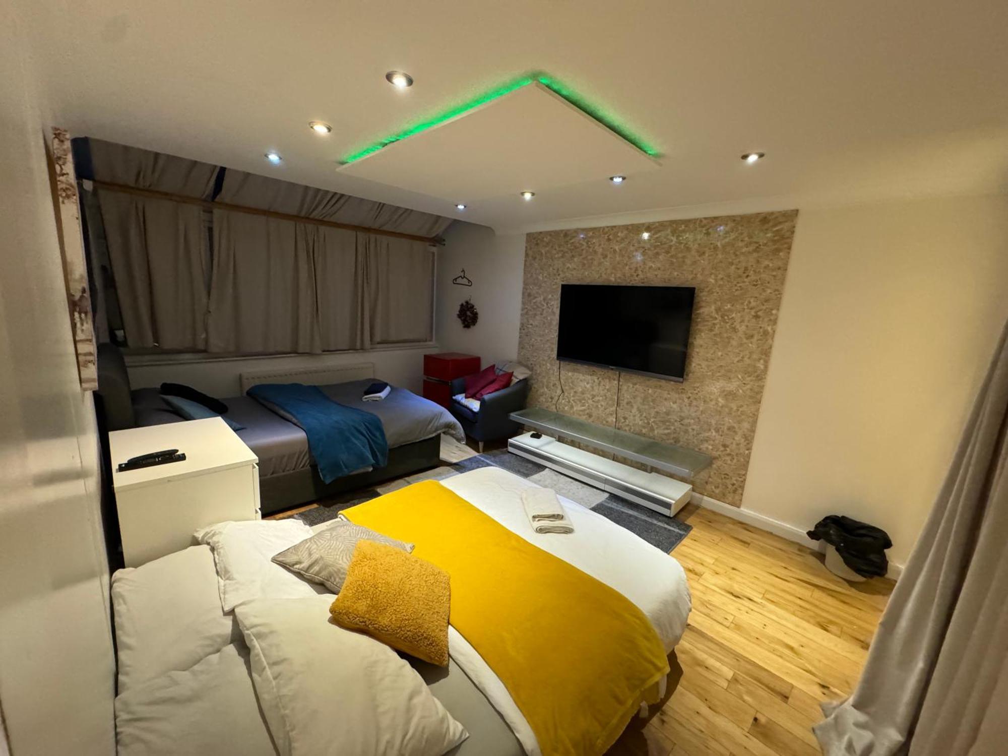 Cozy Rooms Near Central London Exterior photo