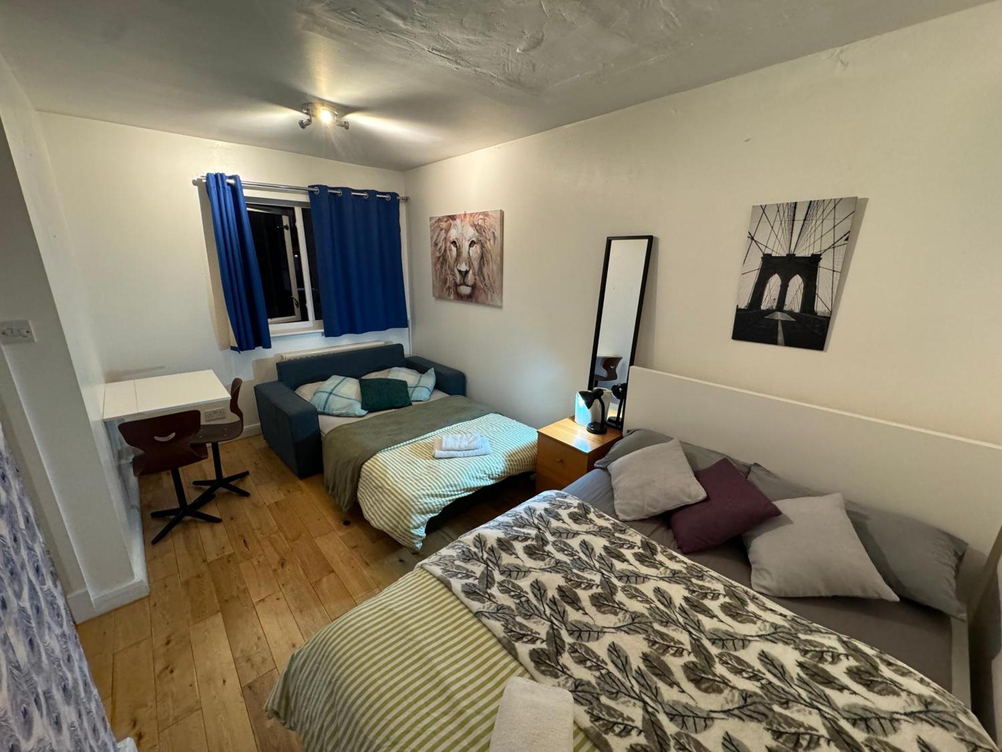 Cozy Rooms Near Central London Exterior photo