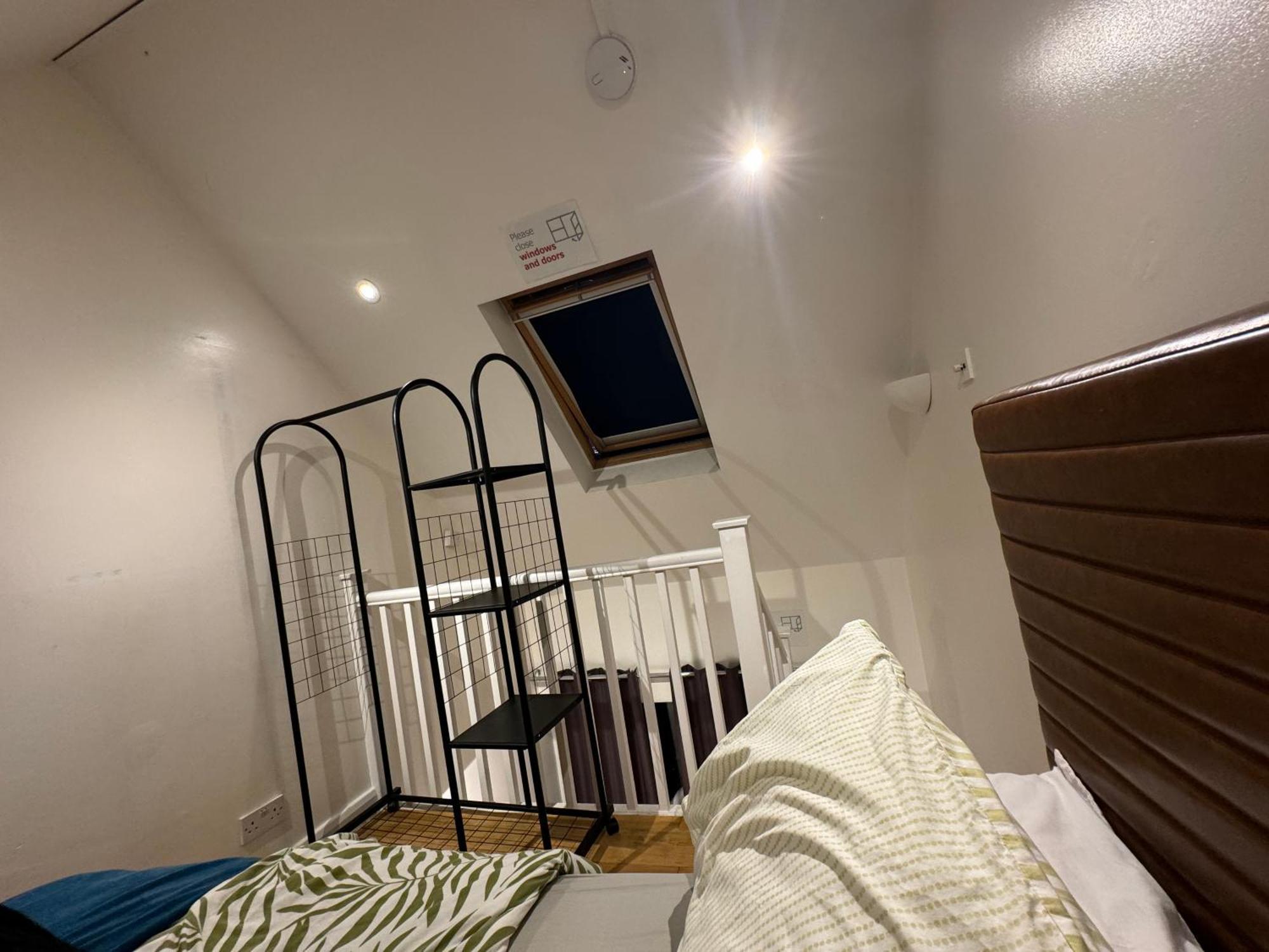 Cozy Rooms Near Central London Exterior photo