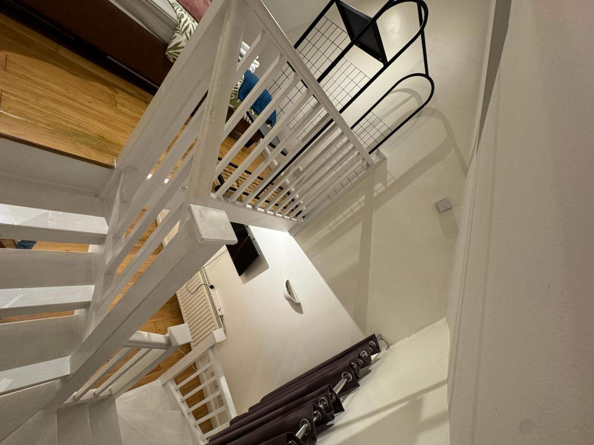 Cozy Rooms Near Central London Exterior photo