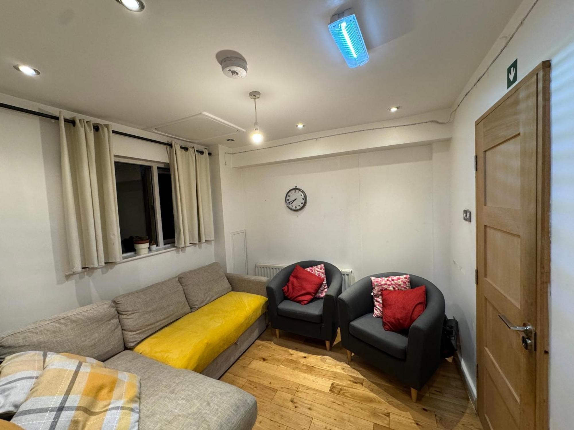 Cozy Rooms Near Central London Exterior photo