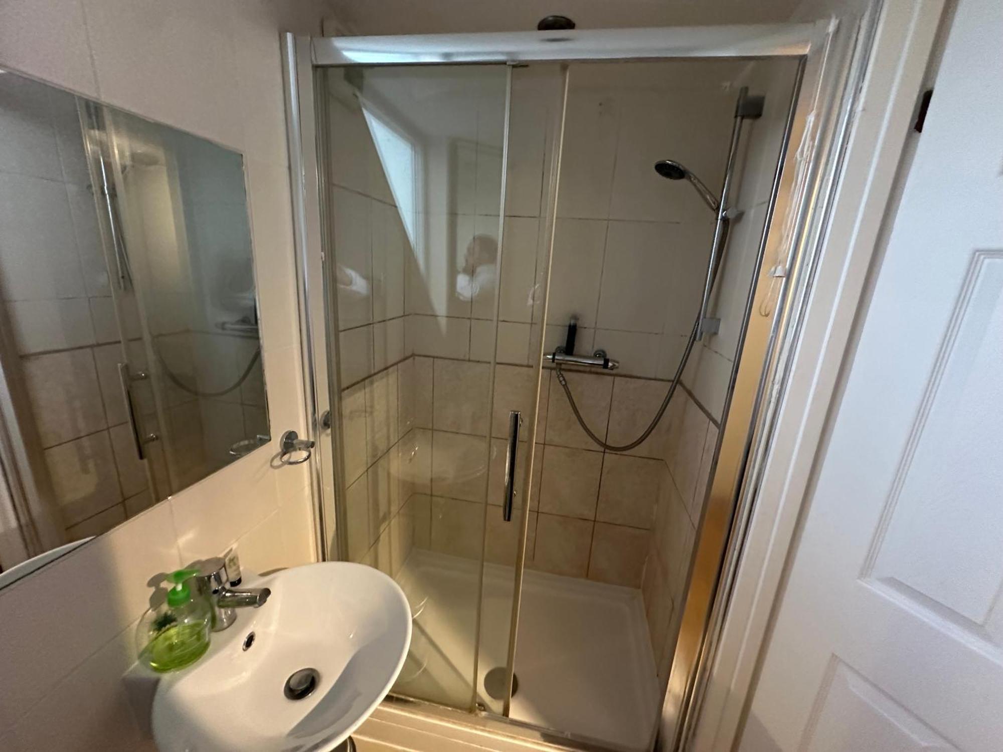 Cozy Rooms Near Central London Exterior photo