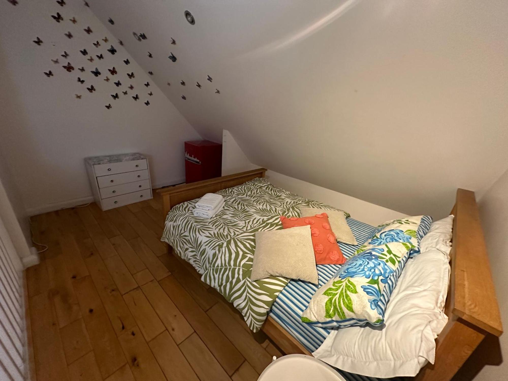 Cozy Rooms Near Central London Exterior photo