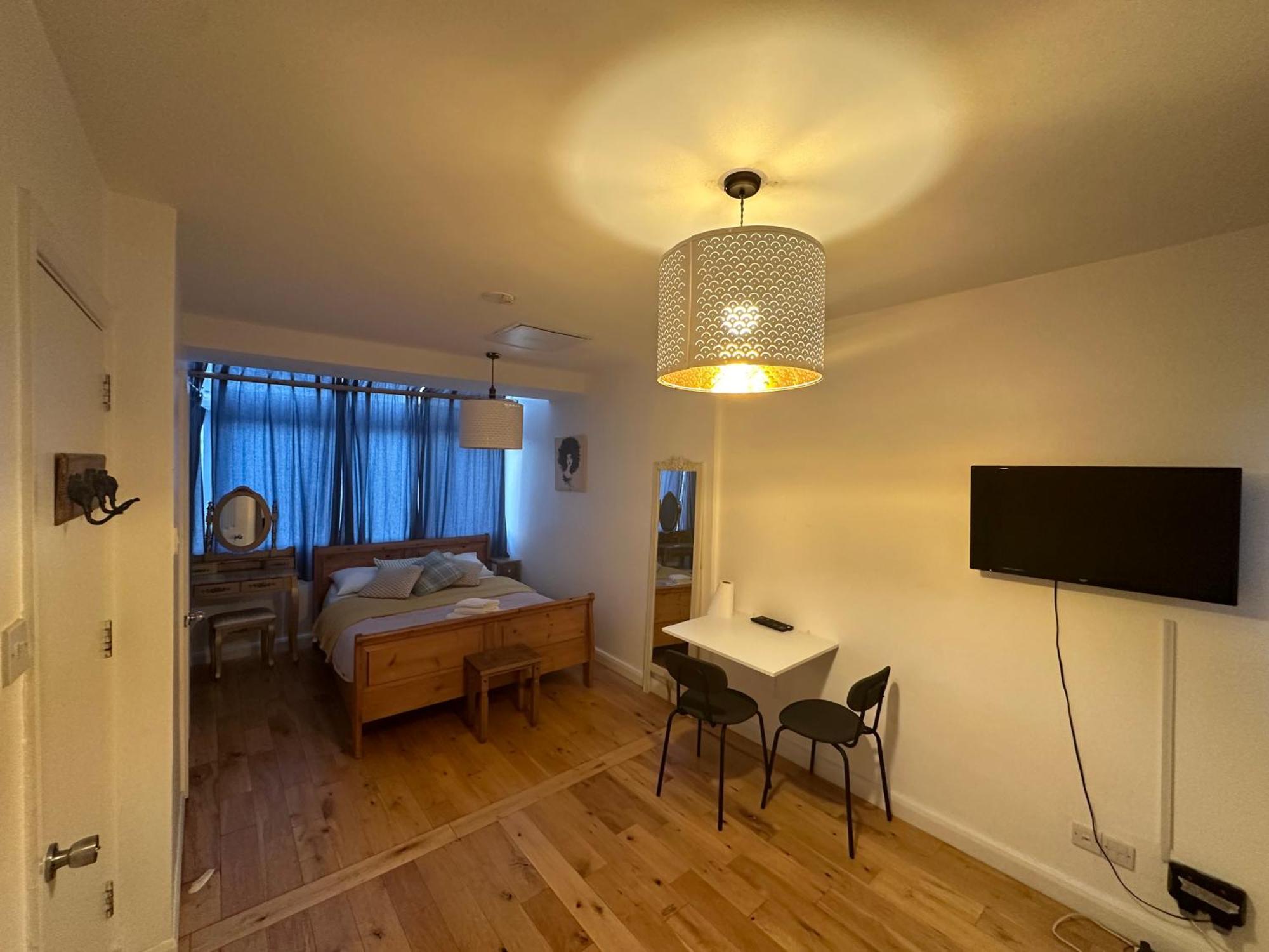 Cozy Rooms Near Central London Exterior photo