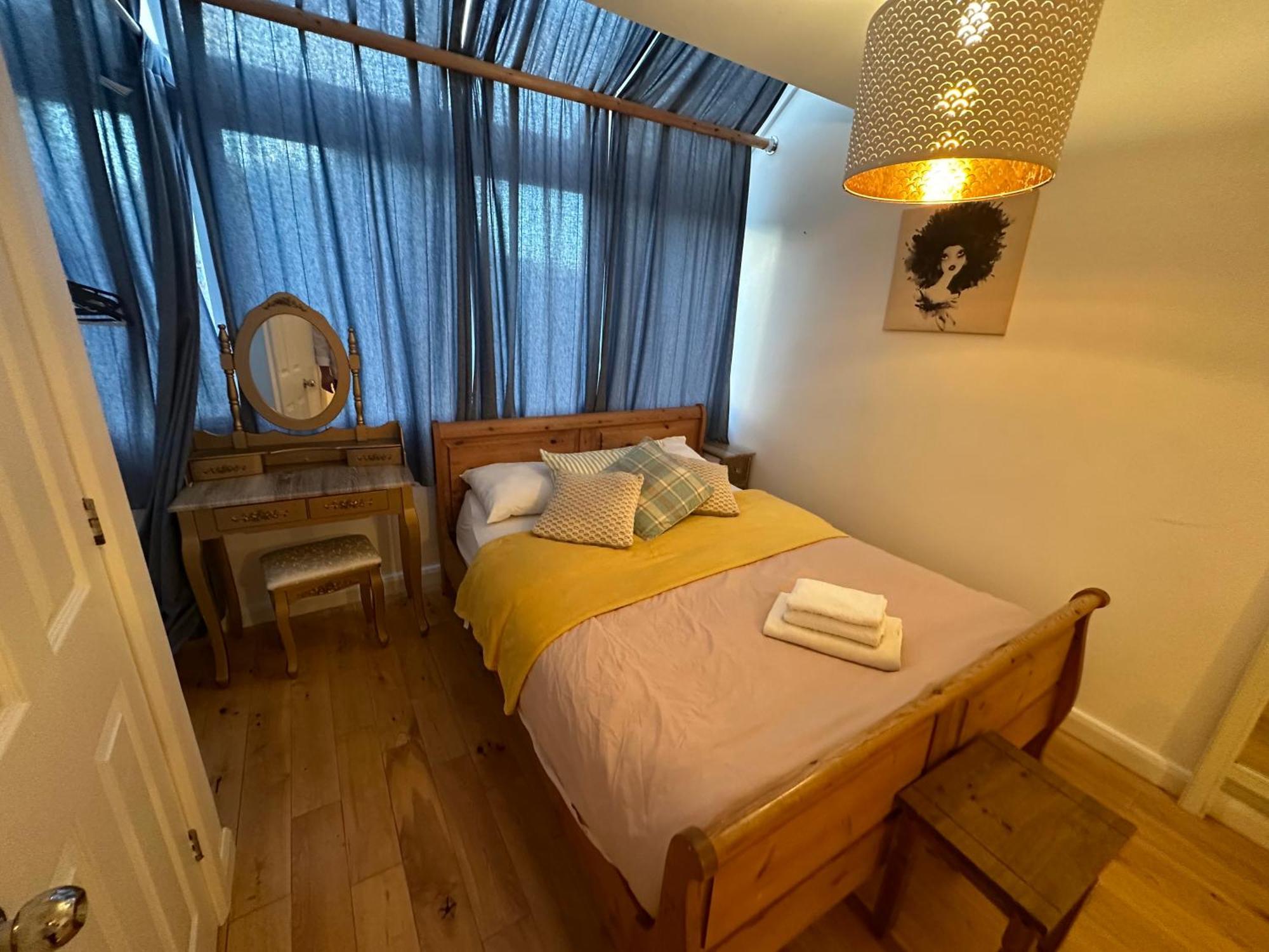 Cozy Rooms Near Central London Exterior photo