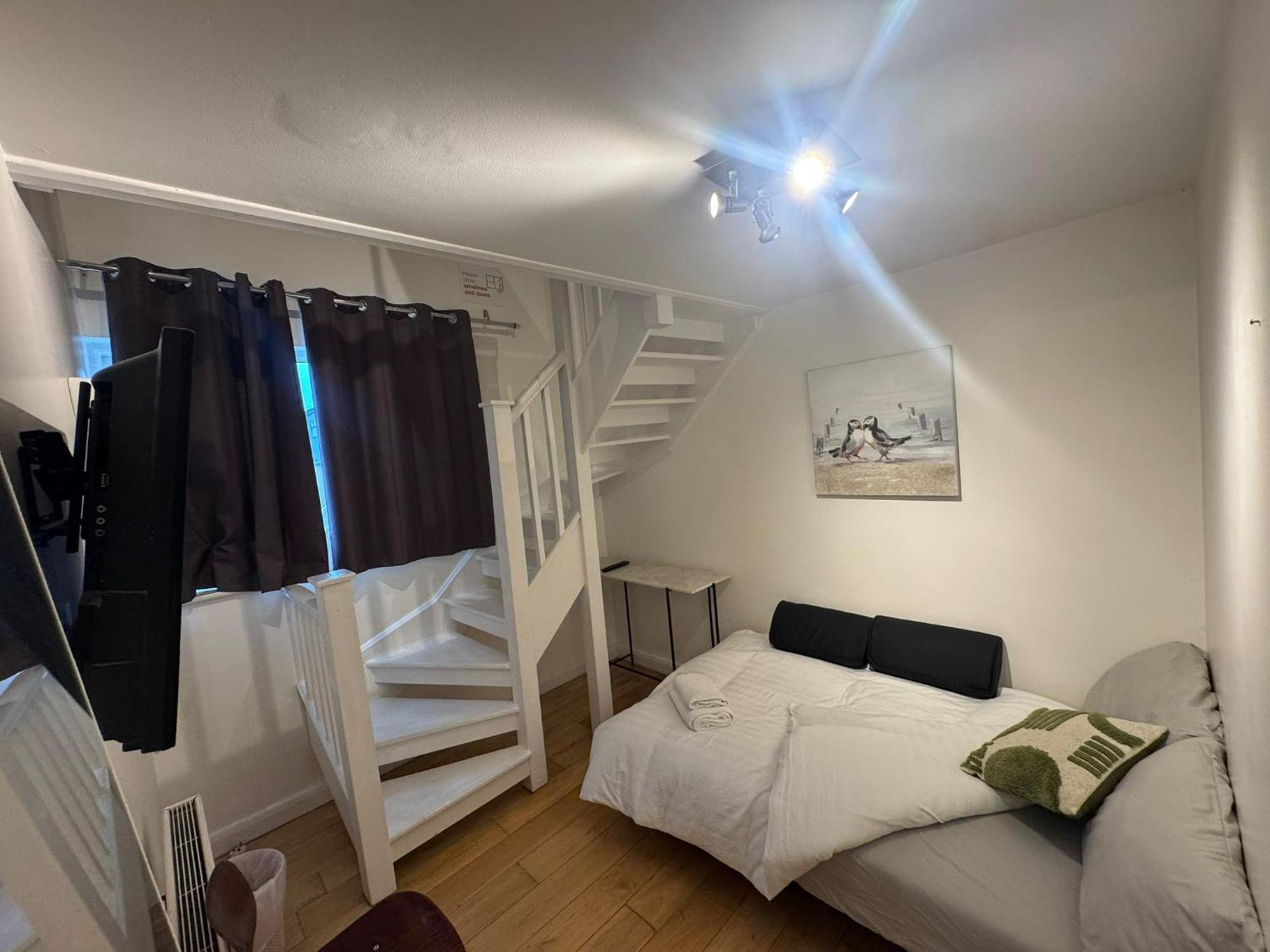 Cozy Rooms Near Central London Exterior photo