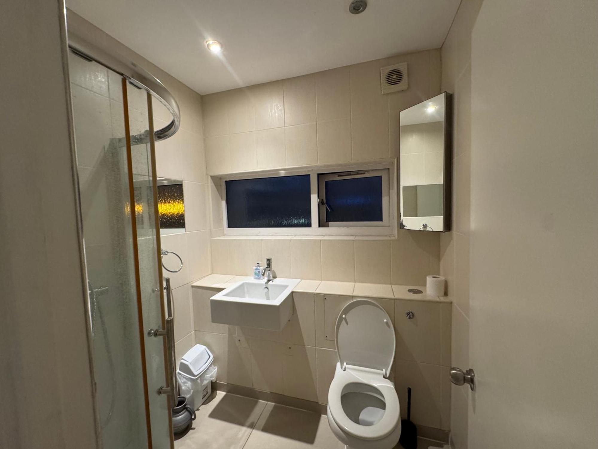 Cozy Rooms Near Central London Exterior photo