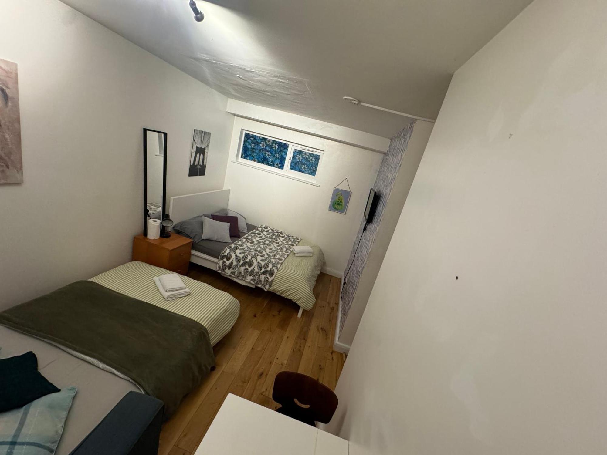 Cozy Rooms Near Central London Exterior photo